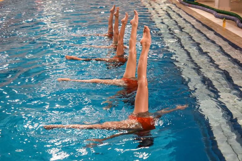 Alona Szczepańska ze swoimi dziewczynami spędza na basenie mnóstwo czasu. Zawodniczki trenują bowiem sześć razy w tygodniu