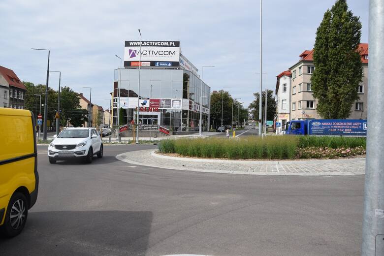 Rondo koło Rolnika powstało przy okazji przebudowy ul. Sikorskiego.
