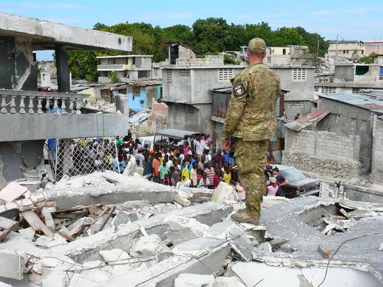 Strażacy z Nowego Sącza mają doświadczenie w poszukiwaniu osób uwięzionych pod gruzem. W 2010 roku pomagali na Haiti.