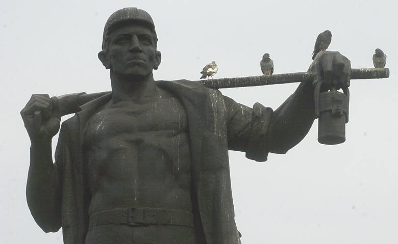 Pomnik Wincentego Pstrowskiego w Zabrzu