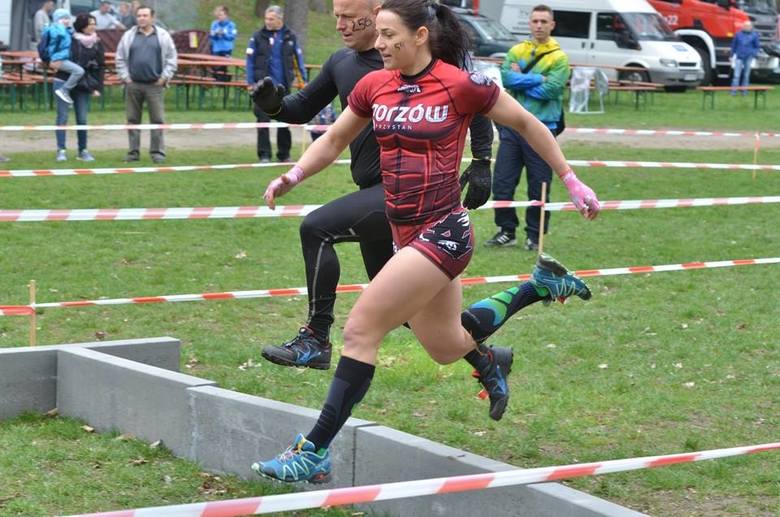 Aurelia Komo - Libio pochodzi ze Starego Kurowa. Jest mistrzynią kettlebell i laureatką wielu ekstremalnych biegów z przeszkodami.
