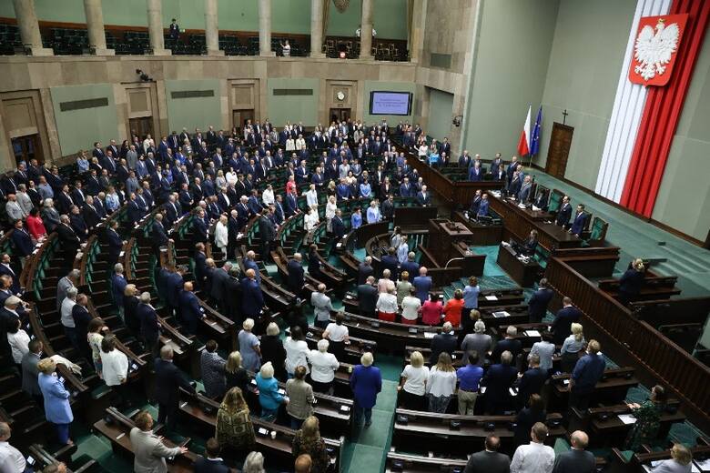 Marszałek-senior otworzy pierwsze posiedzenie Sejmu. Kto nim zostanie?