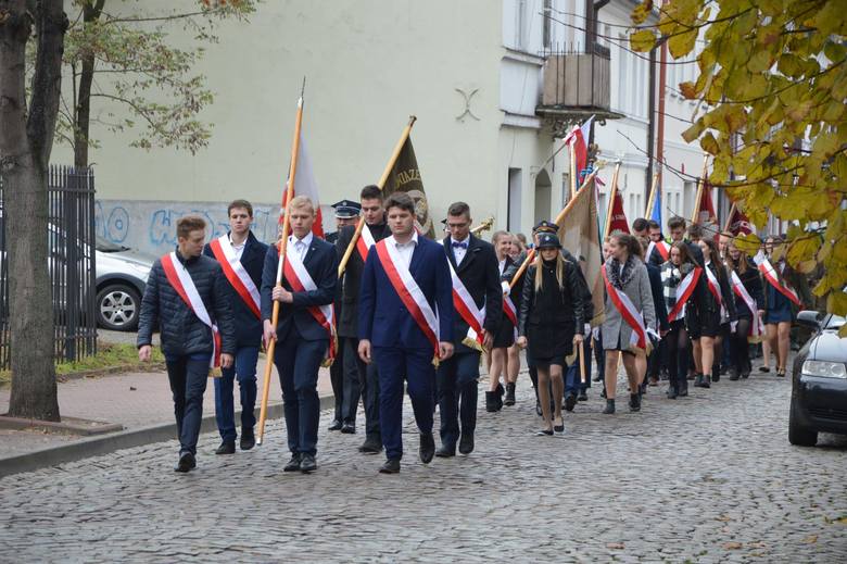 Łowickie obchody 101. rocznicy odzyskania niepodległości przez Polskę [ZDJĘCIA]