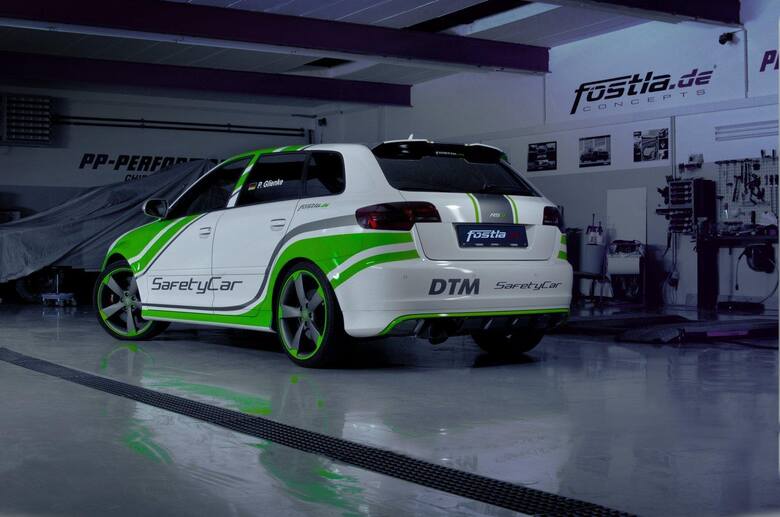 Audi RS3 Sportowy filtr powietrza, większy intercooler, akcesoryjny układ wydechowy oraz elektronika przygotowana przez PP-Performance zamieniła fabryczne