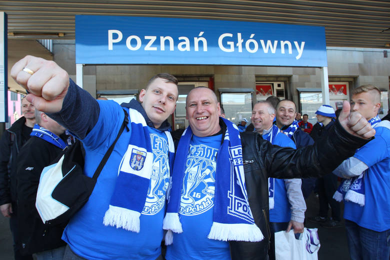 Kibice Lecha Poznań od dwóch lat na finał Pucharu Polski podróżowali przede wszystkim pociągami specjalnymi. Nigdy nie mieli jednak takich problemów z ich organizacją jak w tym roku<br /> 