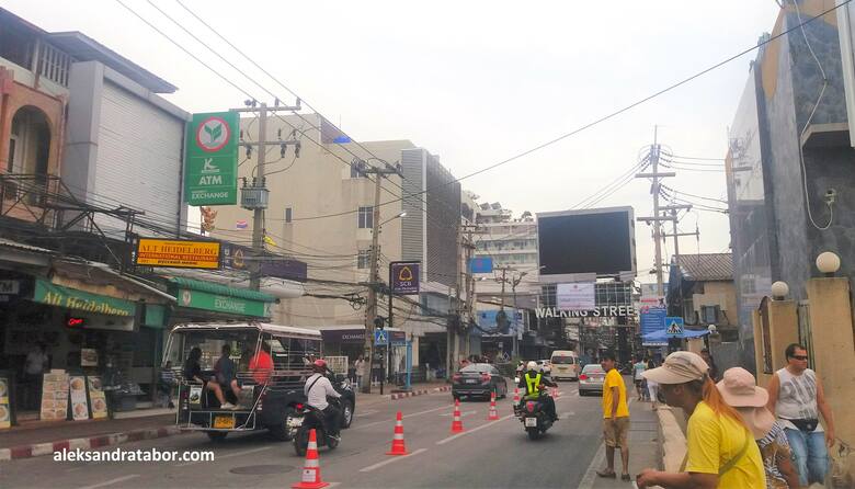 Ulica w mieście Pattaya w Tajlandii