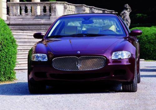 Fot. Maserati:Maserati Quattroporte to sportowy sedan oferowany z silnikiem 4,2 l/400 KM. Wkrótce pojazd można będzie kupić w wersjach Executive GT i