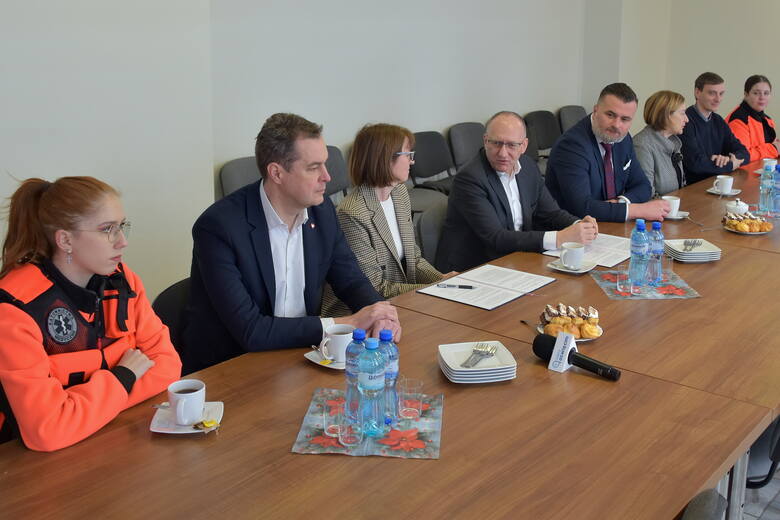 W spotkaniu, podczas którego szpital w Oświęcimiu podpisał umowę z PZ nr 6, uczestniczyli także przedstawiciele władz powiatu