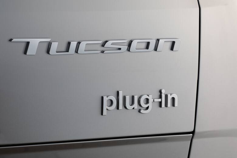 THyundai Tucson Plug-in Hybrid System oparty jest na silniku 1.6 T-GDi Smartstream połączonym z silnikiem elektrycznym o mocy 66,9 kW i maksymalnym momencie