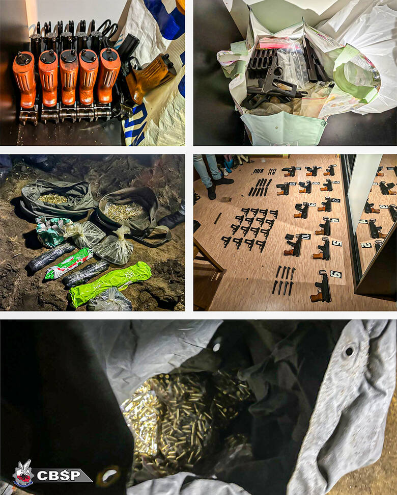 Znaleziona broń - widać czeskie Skorpiony