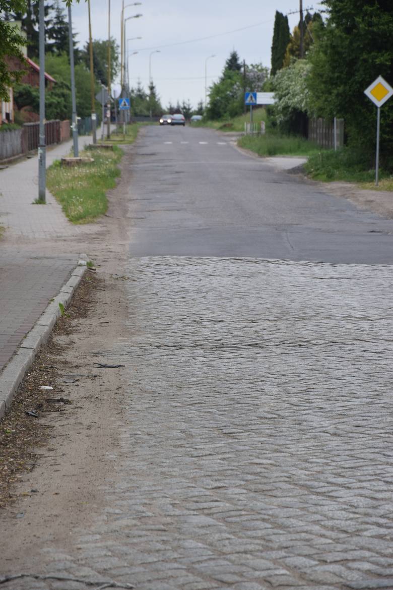 Rusza modernizacja al. Piastów. Zamiast bruku będzie asfalt, droga będzie szersza.