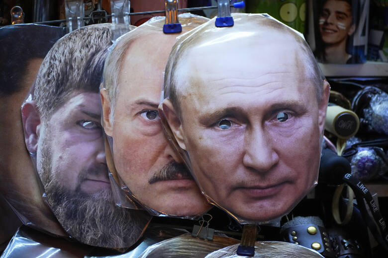 Czy Ramzan Kadyrow żyje? Na zdjęciu w towarzystwie Putina i Łukaszenki.