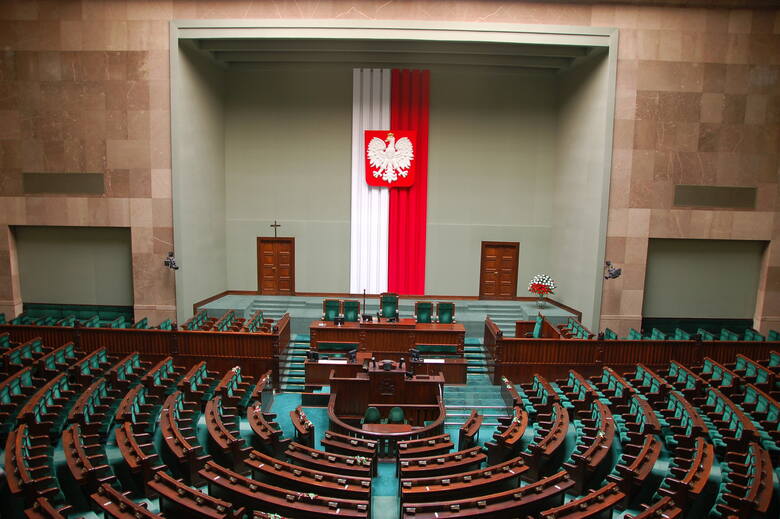 Kto dostał się do Sejmu? Publikujemy pełną listę nowych posłów.