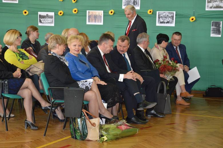 ZSP nr 2 w Łowiczu ma 90 lat (Zdjęcia)
