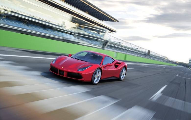 Zaproszenie na wyjazd do Maranello<br /> Importer marki Ferrari przekazał na tegoroczną aukcję Wielkiej Orkiestry Świątecznej <br /> Pomocy udział w niesamowitym wyjeździe na tor Fiorano - Esperienza Ferrari<br /> Esperienza Ferrari to dwudniowe wydarzenie, podczas którego uczestnik będzie...