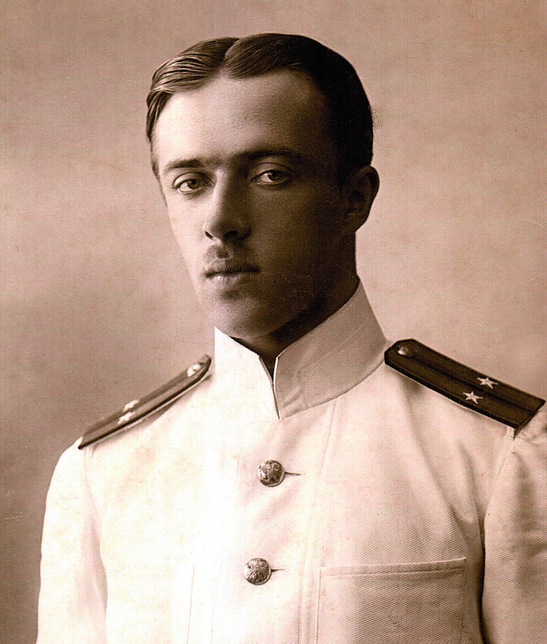 Aleksander Niejołow jako uczeń pierwszego roku Szkoły Morskiej w Tczewie. Rok 1927