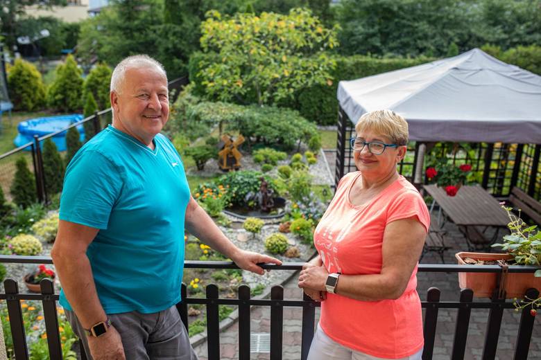 Państwo Marek i Grażyna Reszkowscy o ogród na Piaskach dbają wspólnie od trzydziestu lat.