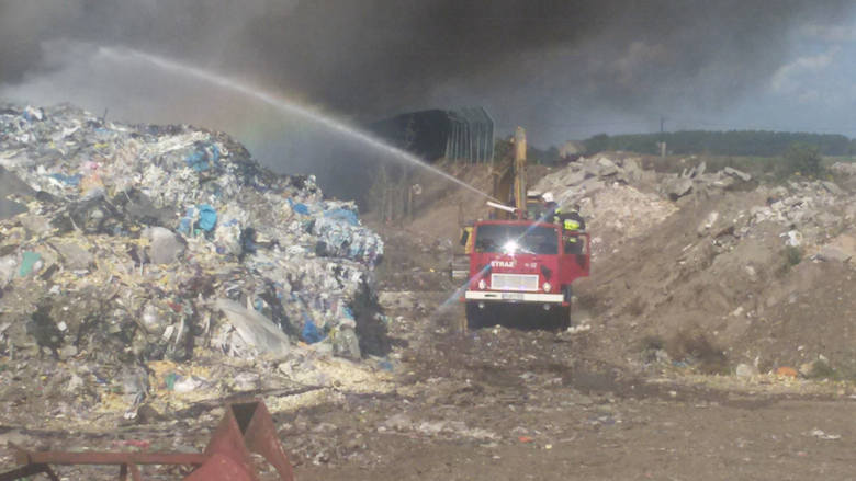 Pożar hałdy śmieci w firmie Wexpool we wrześniu 2015 r.