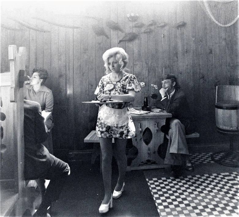 Jedna z kelnerek „Tunka” latem 1973 roku