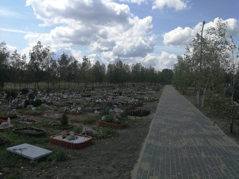 Toruński cmentarz dla zwierząt został właśnie znacząco powiększony. Nic dziwnego, przy ul. Kociewskiej spoczywa już niemal 1200 pupili