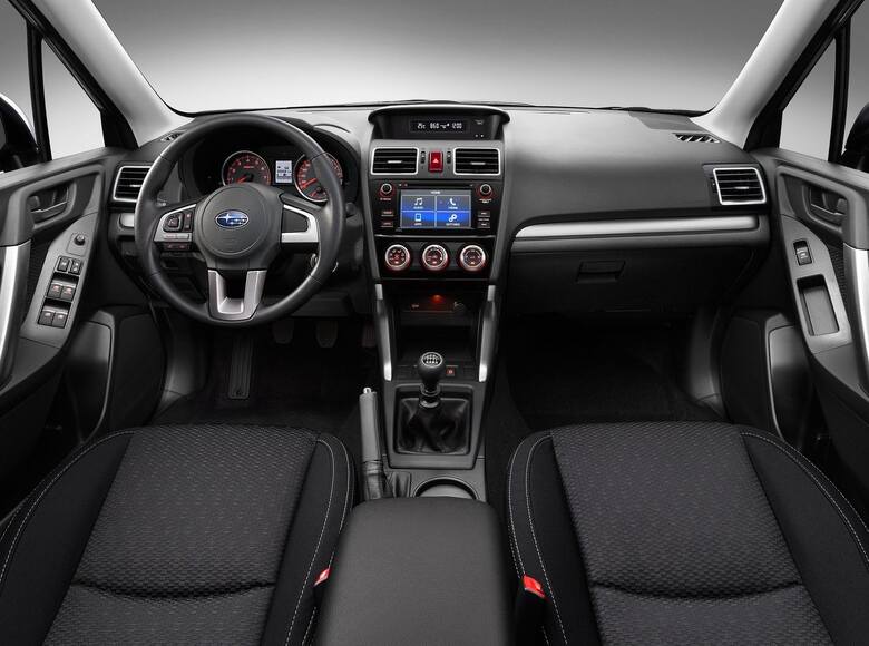 Subaru Forester to nietypowa propozycja dla tych, którzy szukają niezawodnego auta z mocnym napędem 4x4 i ciekawym charakterem. Nie jest to popularny