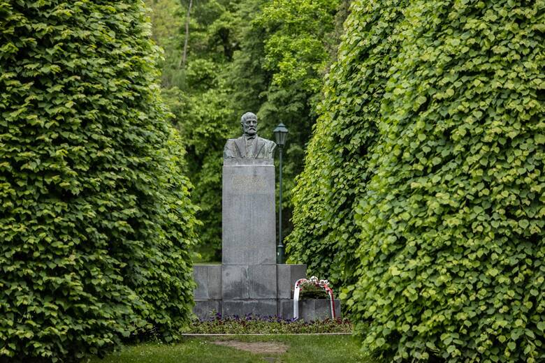 Pomnik H. Jordana w parku jego imienia