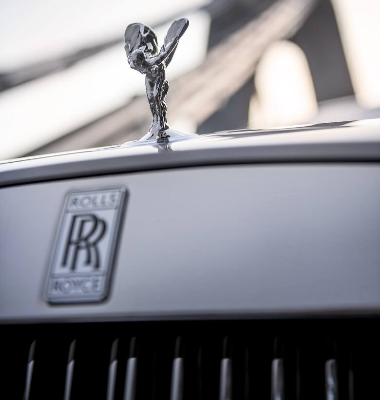 Rolls-RoyceCharles Stewart Rolls i Sir Frederick Henry Royce założyli swoją firmę w 1906 roku. Niemal od razu zyskali sławę producenta samochodów trwałych