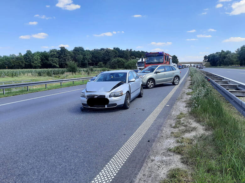 Zderzenie dwóch samochodów osobowych na 160. km autostrady A4 30.07.2021