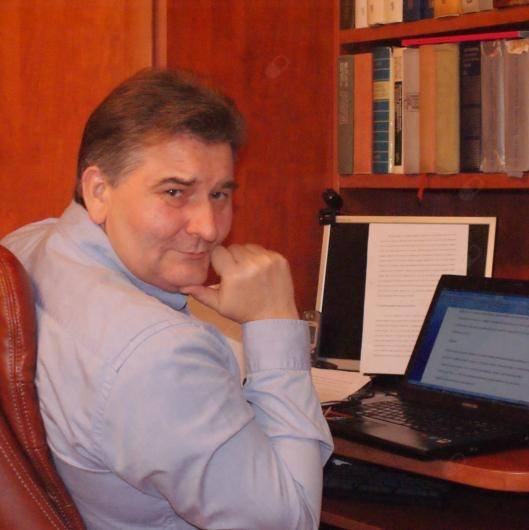 Prof. Tadeusz Zielonka jest pulmonologiem. Pracuje na Uniwersytecie Medycznym w Warszawie.