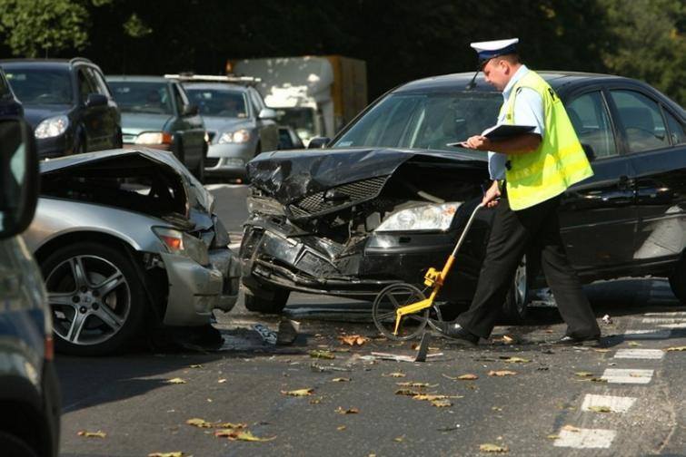 Na drogach bezpieczniej? Mniej zabitych i rannych w 2012 roku