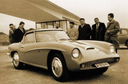 Fot. archiwum FSO: Prototyp dwuosobowego samochodu sportowego Syrena Sport z 1961 roku. Nadwozie wykonane z laminatu szklano-epoksydowego było osadzone