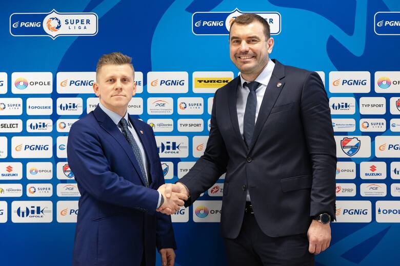 Do najbliższego sezonu Gwardia przystąpi pod wodzą nowego trenera - Bartosza Jureckiego.