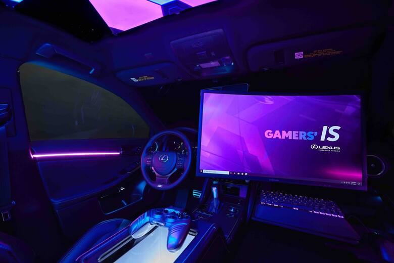 Gamers’ ISLexus pokazał nowego koncepcyjnego sedana IS dla graczy, który stanowi idealną przestrzeń do grania. Koncept jest efektem współpracy marki