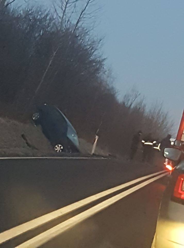 Wypadek w Spytkowicach, droga zablokowana