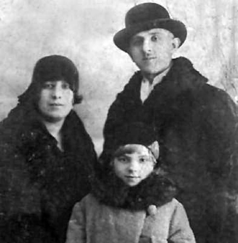 Jan Marcinkowski z pierwszą Lidią i córką Leokadią.