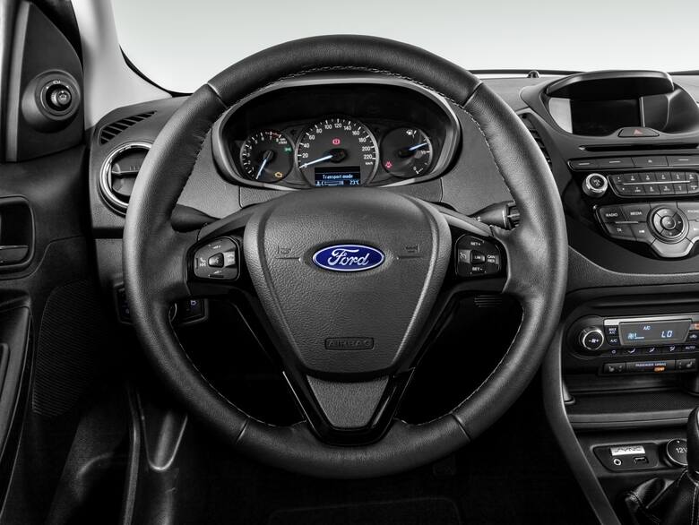 Ford Ka+Nowy Ford KA+ jest 5-drzwiowym hatchbackiem zbudowanym w oparciu o opracowaną przez Forda globalną platformę przeznaczoną dla niewielkich aut.