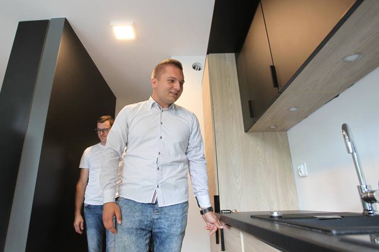Zwycięzca wielkiej loterii „Nowin” z 2017 roku po raz pierwszy zobaczył swoje mieszkanie