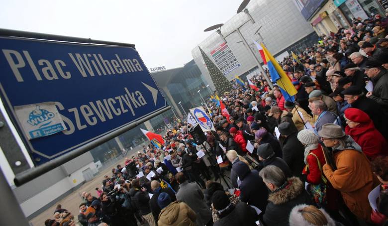 Demonstracja na Placu Szewczyka w Katowicach