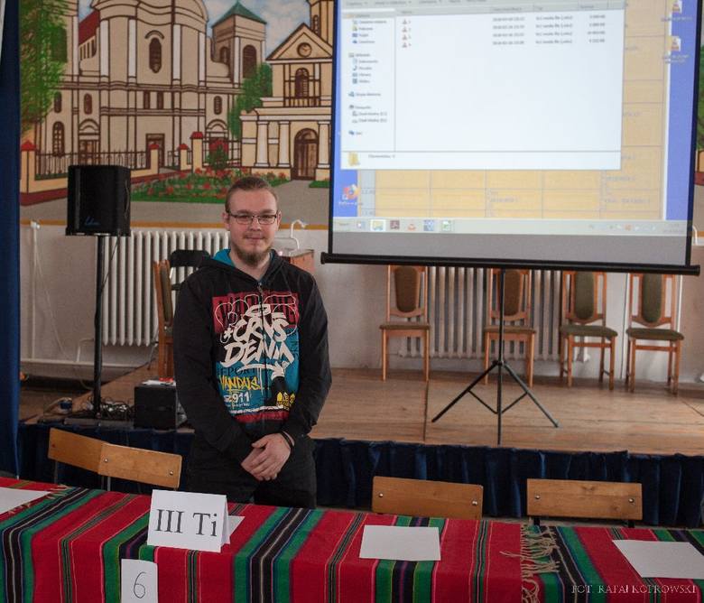 Karol Podlewski z III klasy technikum informatycznego w Zespole Szkół Ponadgimnazjalnych nr 1 w Łowiczu w konkursie ekologicznym zdobył tytuł Omnibusa 2018