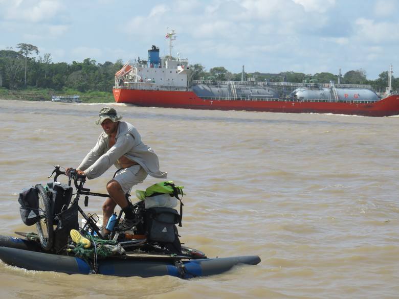 Tak wyglądała podróż rowerami wodnymi po Amazonce