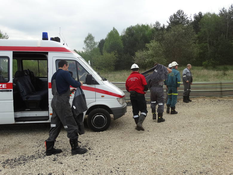 Akcja w KWK Wujek Śląsk: Zaginieni górnicy pod ziemią. Dostaną system łączności