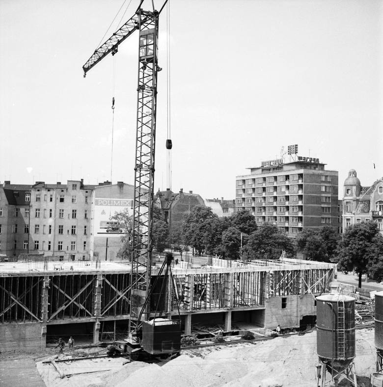 Budowa akademika "Jowita", która zakończyła się w lipcu 1968 roku.<br /> 