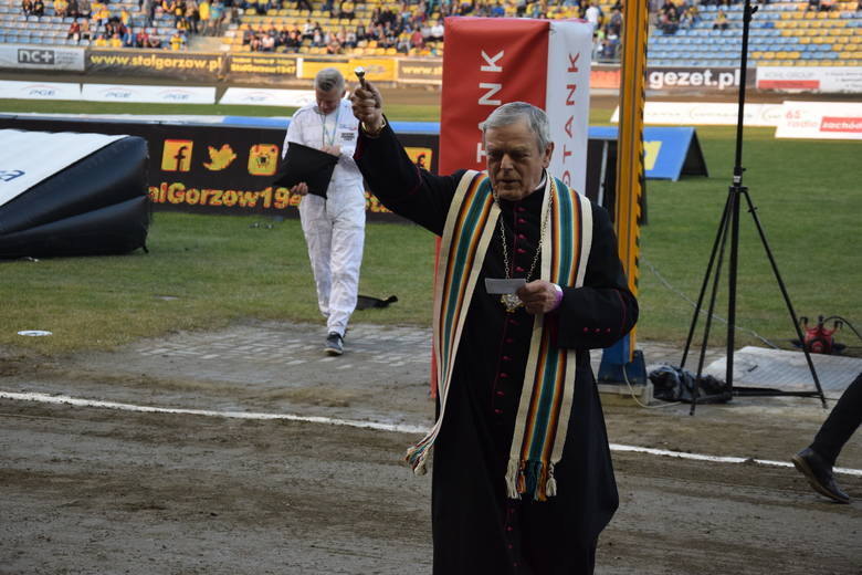 Ks. Andrzej Szkudlarek wielokrotnie u progu sezonu święcił gorzowski tor.