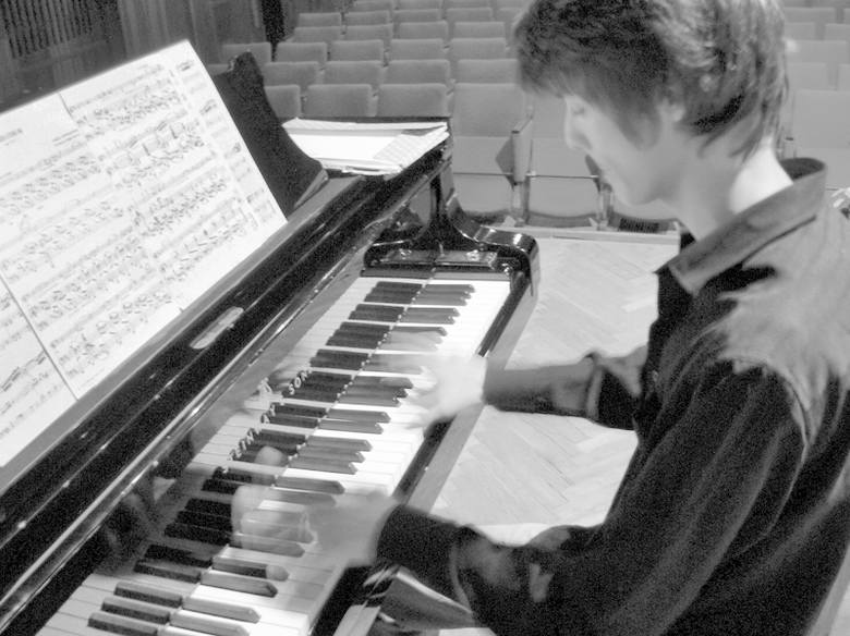 Pianista Jakub Czekierda wydaje nową płytę. Będą na niej utwory z klasycyzmu i romantyzmu