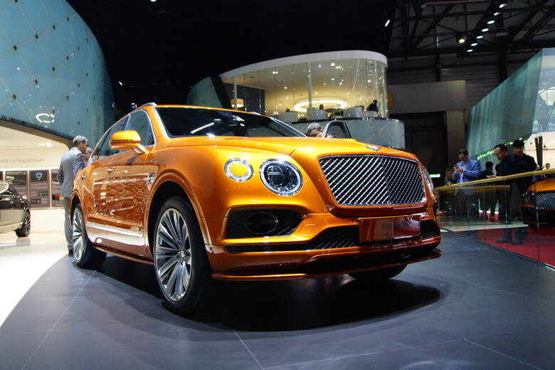 Bentley Bentayga Speed Limuzyny marki Bentley były uznawane za doskonale wyposażone, z najbogatszym wystrojem i największymi silnikami, a klasyczna kanciasta