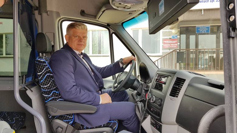 Razem Przeciw Smogowi: nowoczesne, ekologiczne autobusy wyjechały na drogi powiatu strzeleckiego