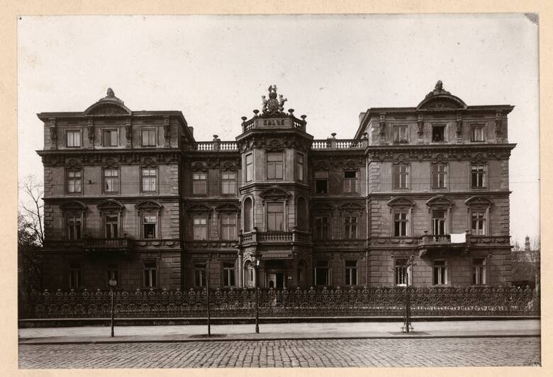 Pałac Puszetów przy ul. Starowiślnej 13; fot. Antoni Pawlikowski, ok. 1914. 