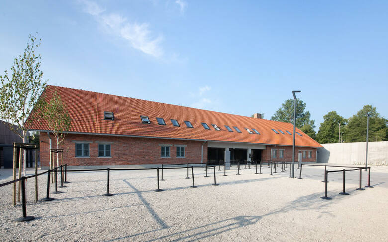 Centrum Obsługi Odwiedzających Muzeum AuschwitzOtwarte zostało w czerwcu 2023 roku. Projekt realizowany był przy wykorzystaniu dofinansowania ze środków