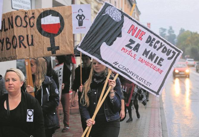 Czarny protest w Sępólnie był spontaniczną akcją. Nie było oficjalnych zaproszeń, reklam, tylko szybka akcja.