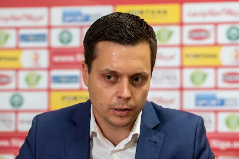 – Nie lubię jednak być na świeczniku, dlatego nie zamierzam być prezesem sekcji piłkarskiej – mówi nowy właściciel Warta Poznań SA